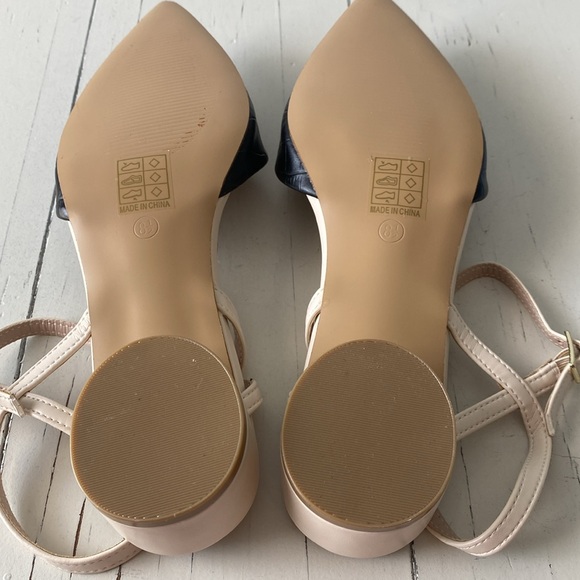 NEW Journee Collection Black and Cream Brynn Croc Embossed Slingback Shoes 8.5 - Picture 7 of 8